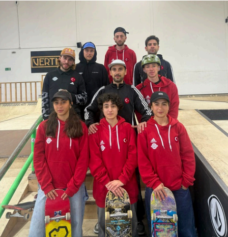 TÜRKİYE KAYKAY FEDERASYONU MİLLİ TAKIM KAMPI İSPANYA'DA YAPILDI